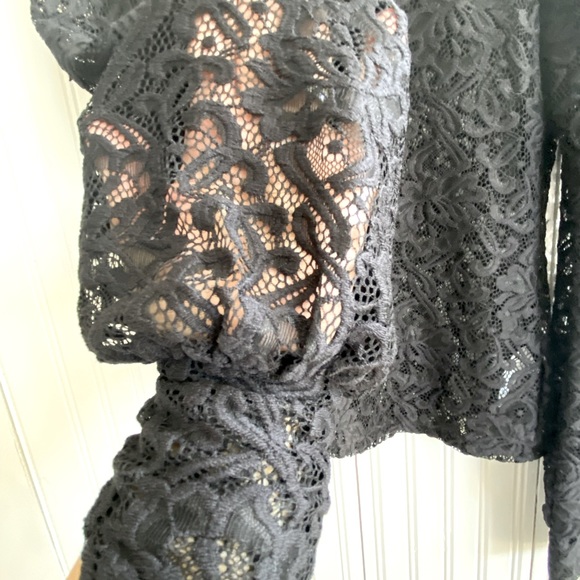 Stella & Dot Juliana Stretch Lace
Top Blouse Black S NWOT - Picture 2 of 4